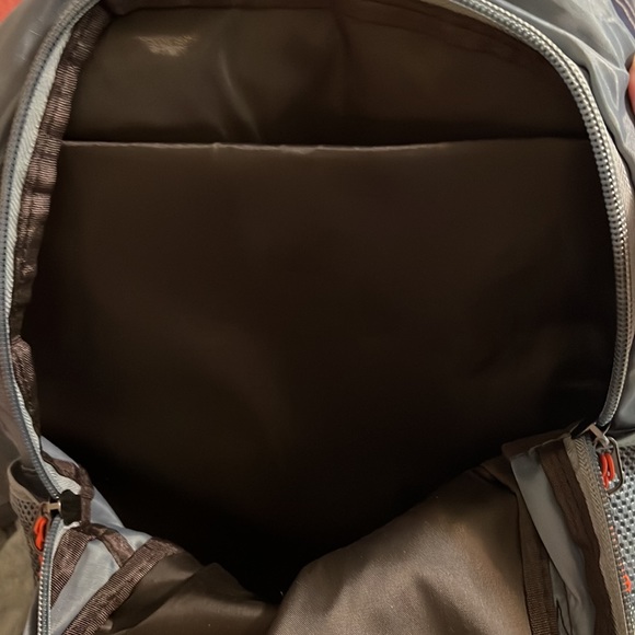 Cleveland Browns Backpack & Neck Rest Combo. - Picture 6 of 11